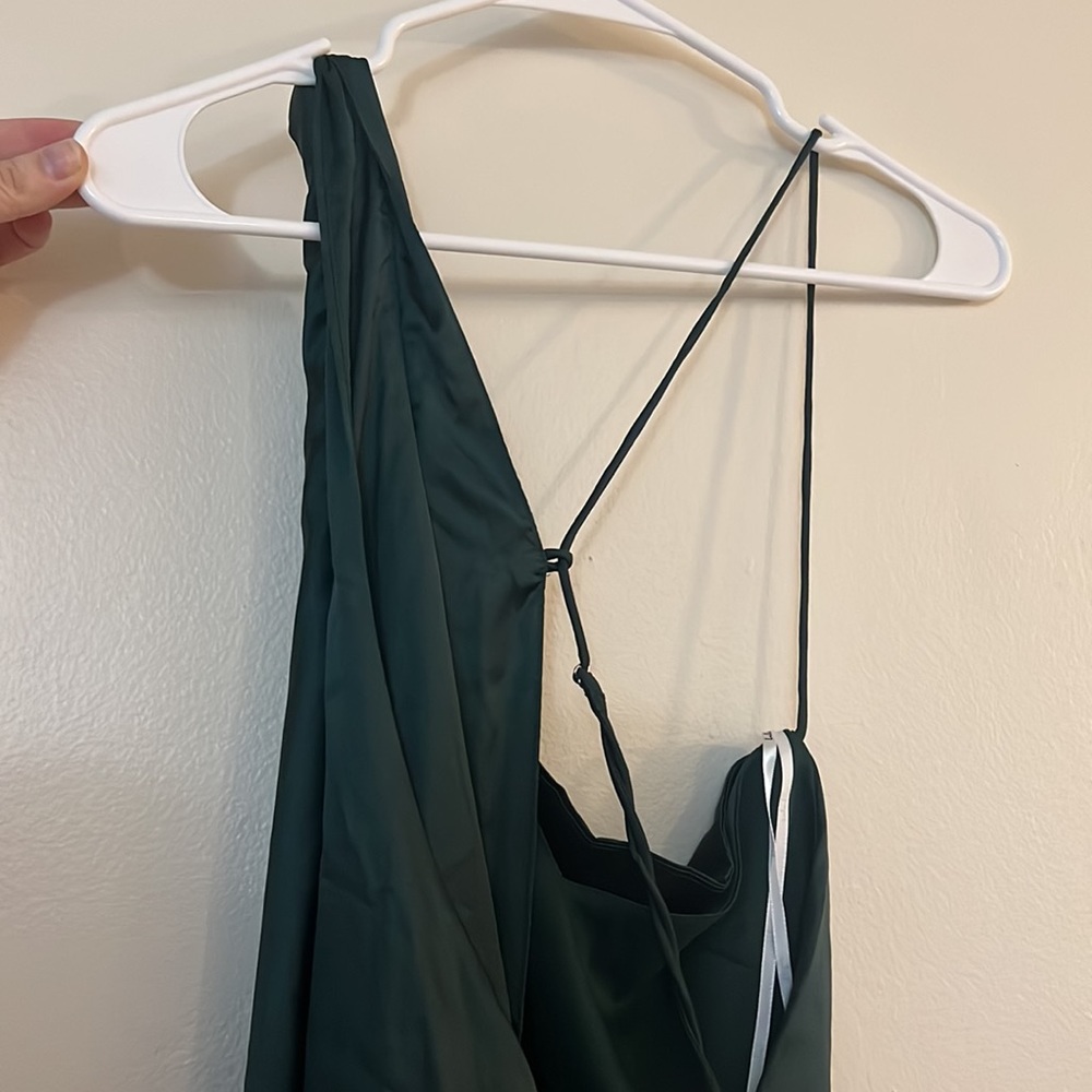 LULU's Unique Look Emerald Green Asymmetrical Backless Mini Dress Size MEDIUM - Picture 8 of 8